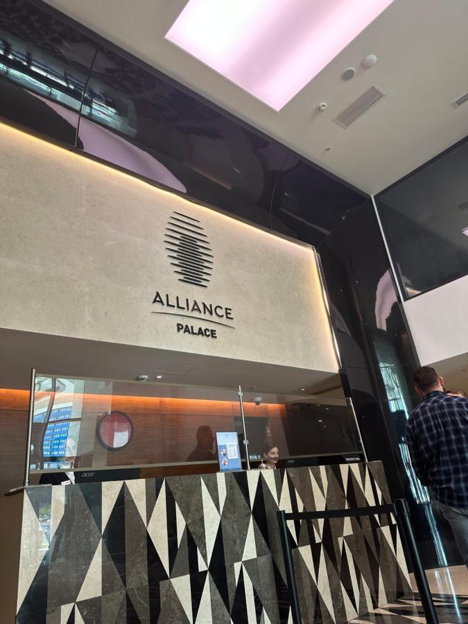 Alliance Palace Aparthotel By Marriott Батуми Экстерьер фото